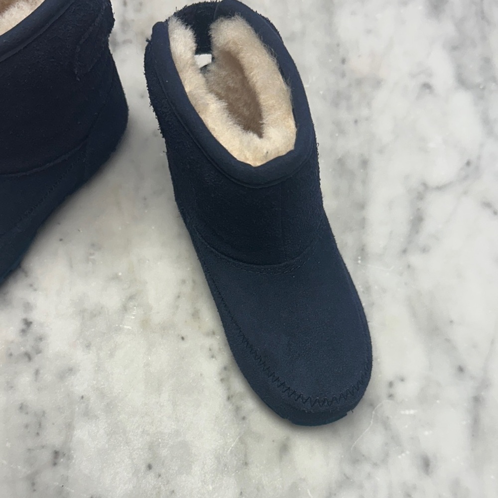Toddler Navy Blue L.L. Bean Boots - Picture 5 of 10
